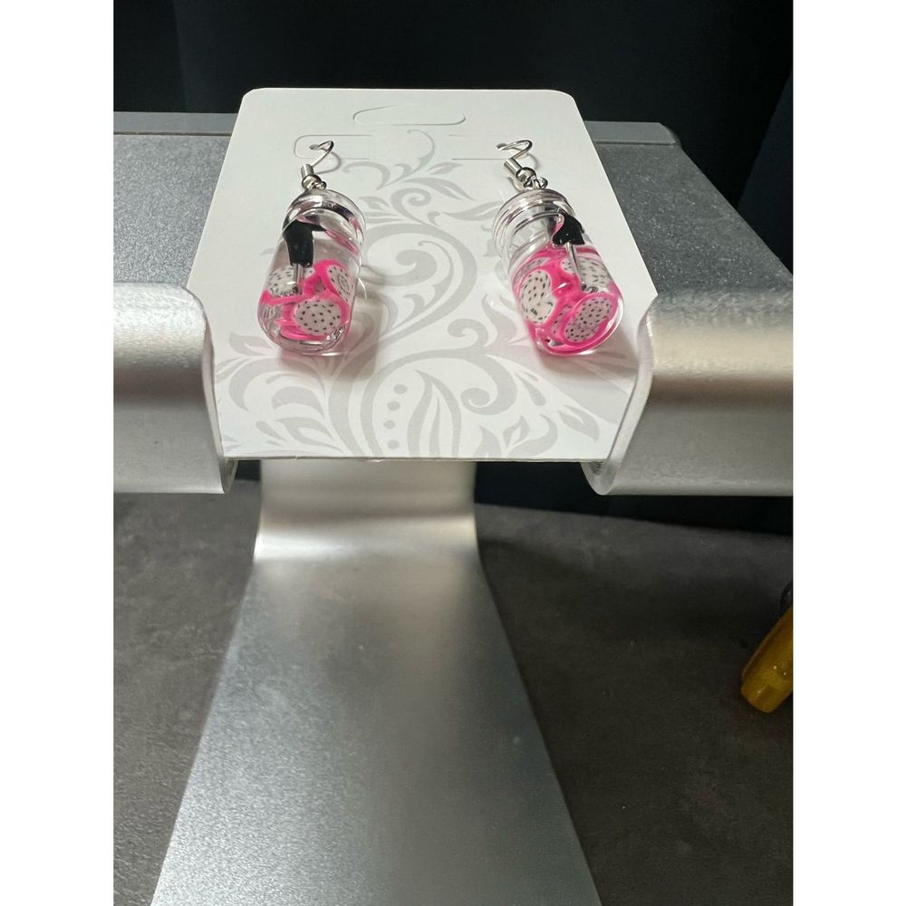 Cute earrings - Picture 2 of 2